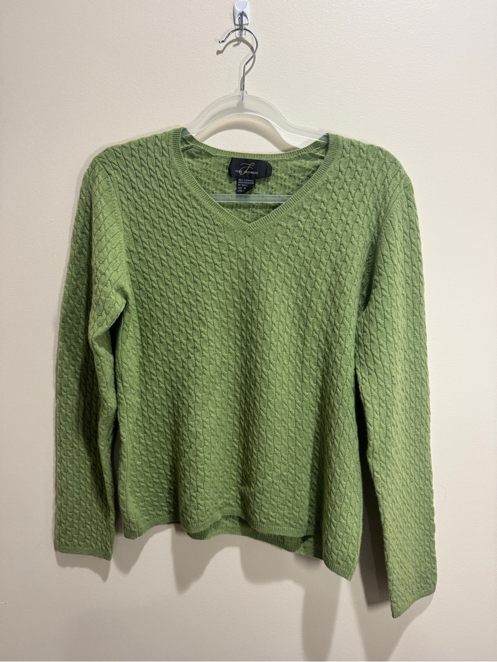Jones New York Green Cable Knit V-Neck Sweater